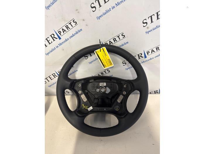 Volant d'un Mercedes C-Klasse, Autos : Pièces & Accessoires, Commande, Mercedes-Benz, Neuf, 12 mois de garantie, Enlèvement ou Envoi