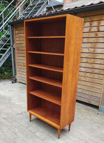 Vintage verstelbare teakhouten boekenkast uit de jaren 60  beschikbaar voor biedingen