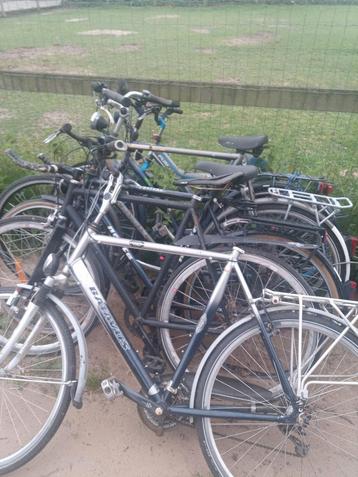 Fietsen voor opmaak  beschikbaar voor biedingen