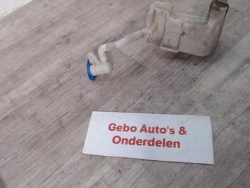 LAVE-GLACE RESERVOIR AVANT Volkswagen Passat 4Motion (3B3), Utilisé, Volkswagen