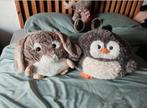 Lot de 2 gros coussins peluches enfant lapin et pingoin., Enlèvement ou Envoi, Lapin