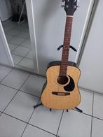 Gitaar plus staander en opbergtas., Muziek en Instrumenten, Ophalen, Zo goed als nieuw