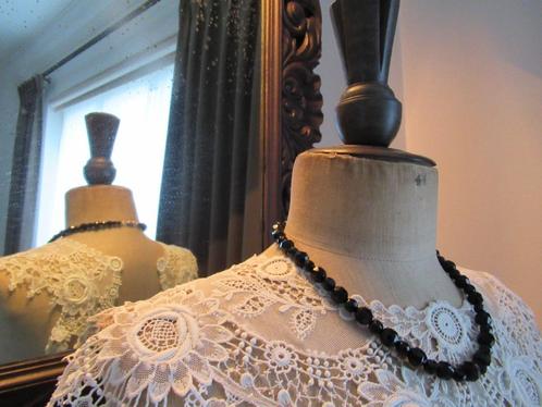 ketting-rouwketting-zwart gefacetteerde glaskralen-VINTAGE, Handtassen en Accessoires, Antieke sieraden, Ketting, Ophalen of Verzenden