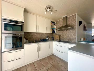 3slk appartement.  Heel rustig gelegen  beschikbaar voor biedingen