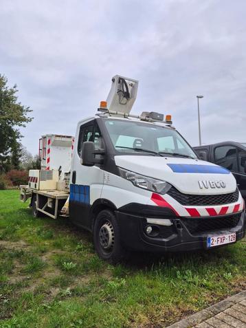 Iveco 35S13 Hoogwerker Comilev beschikbaar voor biedingen