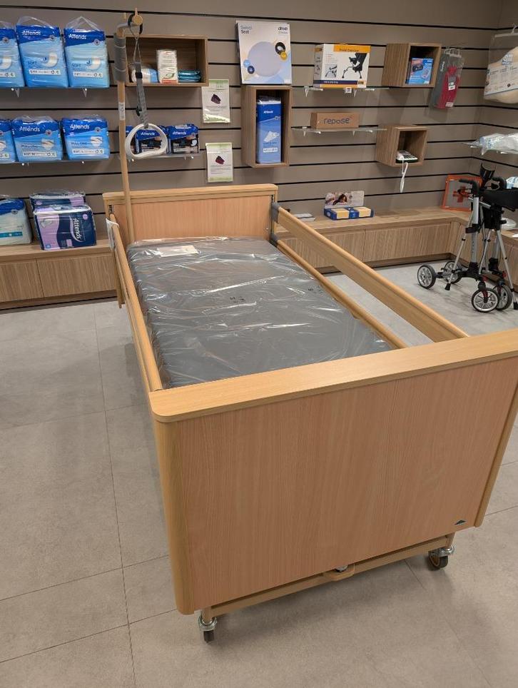 Zorgbed Bumeier Arminia new familie, Diversen, Verpleegmiddelen, Zo goed als nieuw, Ophalen of Verzenden