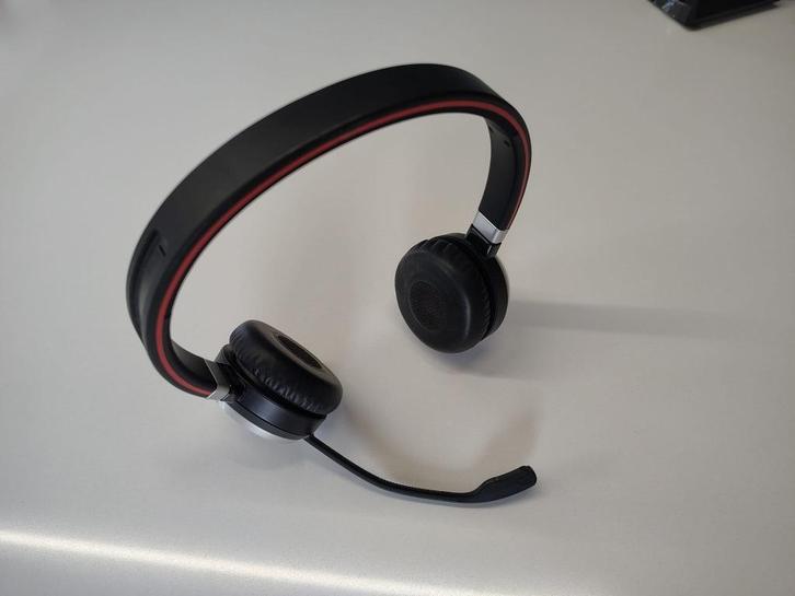 Jabra Evolve 65 UC Stereo met Oplaadstandaard nieuwstaat, Computers en Software, Headsets, Nieuw, On-ear, Draadloos, Inklapbare microfoon