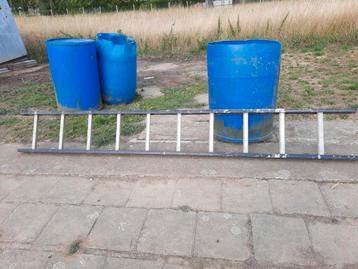 Ladder 2m90 beschikbaar voor biedingen