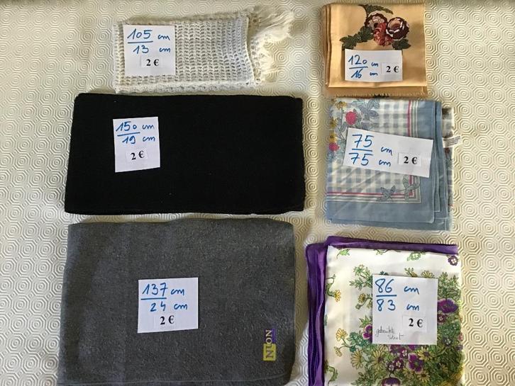 7 écharpes pour seulement 2 euros par écharpe, Vêtements | Femmes, Bonnets, Écharpes & Gants, Comme neuf, Écharpe, Enlèvement ou Envoi