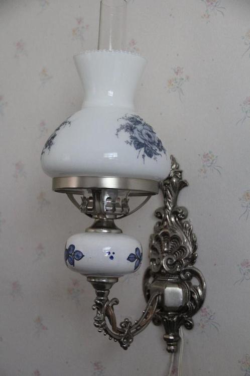 Oude keramische en bloemrijke opaline wandlamp, Antiek en Kunst, Antiek | Verlichting, Ophalen