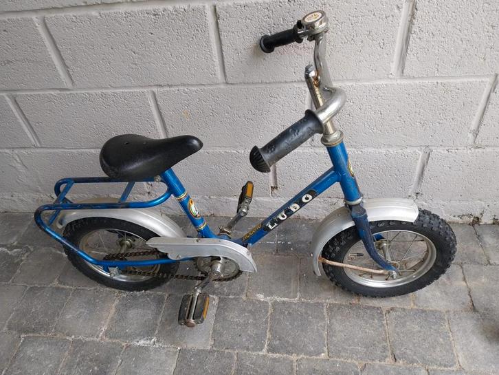 Ludo antieke kinderfiets met hulpwielen!, Fietsen en Brommers, Fietsen | Kinderfietsjes, Gebruikt, Zijwieltjes, Ophalen