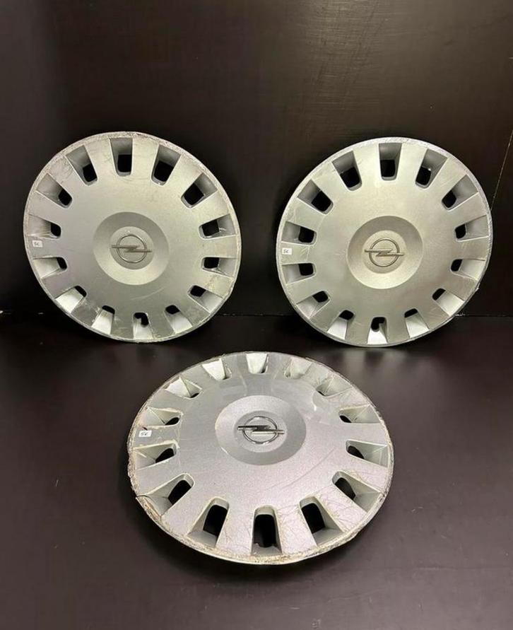 3 originele Opel corsa Astra combo 14" wieldoppen, Auto diversen, Wieldoppen, Gebruikt, Ophalen of Verzenden