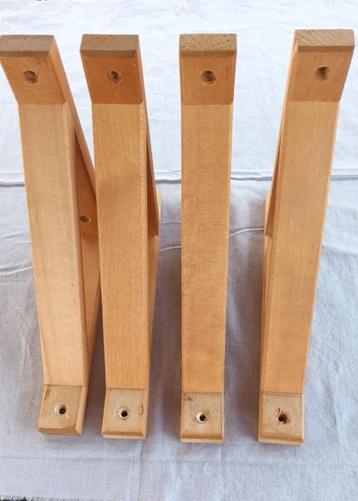 4 EQUERRES POUR ÉTAGÈRES 18CM BON ÉTAT  beschikbaar voor biedingen