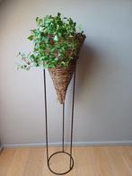 Metalen staander met rieten mand, Enlèvement, Comme neuf