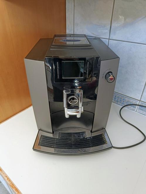 Jura E6 Volautomatische Koffiemachine, Elektronische apparatuur, Koffiezetapparaten, Zo goed als nieuw, Koffiebonen, Koffiemachine