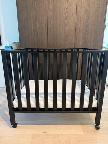 Parkje baby zwart incl matras, Kinderen en Baby's, Ophalen, Zo goed als nieuw, Rechthoekig, In hoogte verstelbaar