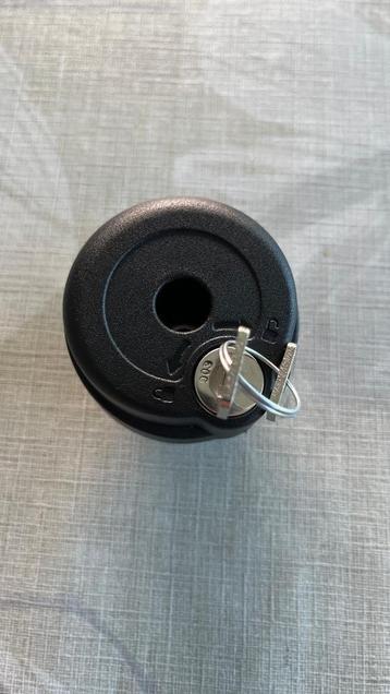 Te koop: Uebler  ‘lockable twist grip” onderdeel fietsdrager, Enlèvement ou Envoi, Neuf