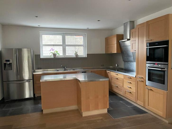 Keuken uitgerust met meubels + apparaten, Huis en Inrichting, Keuken | Complete keukens, Gebruikt, Ophalen