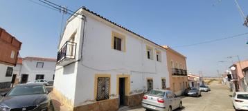 Ruime hoekwoning/Spanje/Extremadura/Trujillo/99.000€ beschikbaar voor biedingen