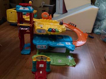 Grote set VTech Toet Toet Auto’s + accessoires beschikbaar voor biedingen