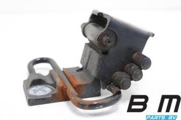 Portierscharnier linksonder Audi TT 8N 8N0831411 beschikbaar voor biedingen