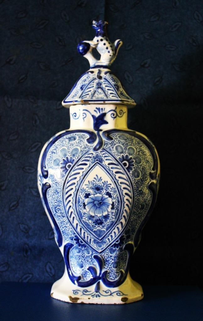 Grote Delftse Dekselvaas vroeg XVIIIeeuw ~De Drie Klokken~, Antiek en Kunst, Antiek | Porselein, Ophalen of Verzenden