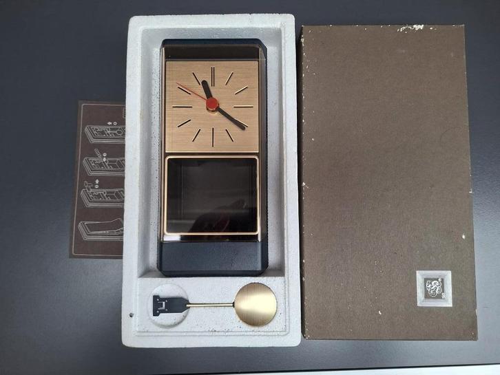 Horloge Aachen design, Allemagne, 1975, boîte d'origine., Maison & Meubles, Accessoires pour la Maison | Horloges, Comme neuf