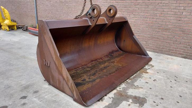 Verachtert Cleaning bucket / 130mm pins / Hitachi ZX850, Articles professionnels, Machines & Construction | Pièces