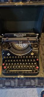 Machine à écrire mercedes superba, Divers