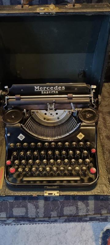 Machine à écrire mercedes superba 