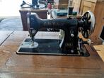 Vintage naaimachine 'Victoria' te koop., Antiek en Kunst, Antiek | Naaimachines, Ophalen