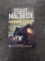 Boek te koop: Stuart MacBride - Verbrijzeld, Boeken, Nieuw, Stuart MacBride, Ophalen of Verzenden, België