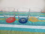 3 glazen Benetton - glas - rood - blauw - geel, Verzamelen, Ophalen of Verzenden, Zo goed als nieuw