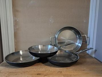 Creuset pannenset (uit de doos) beschikbaar voor biedingen