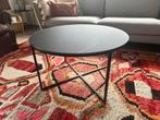 Ronde salontafel met glazen tafelblad in marmerlook, Huis en Inrichting, Ophalen, Zo goed als nieuw