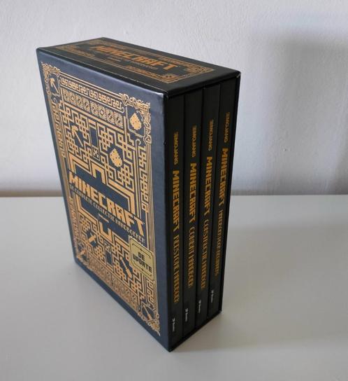 Minecraft : Complete manual collection (als nieuw), Games en Spelcomputers, Spelcomputers | Overige Accessoires, Zo goed als nieuw