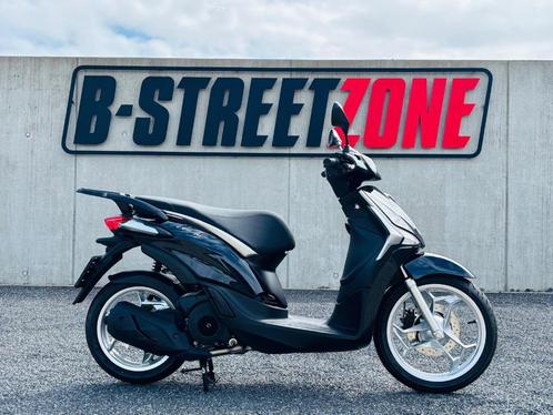 JOUW ZOMER, JOUW SCOOTER! PIAGGIO Liberty 125, Fietsen en Brommers, Scooters | Piaggio, Nieuw, Ophalen