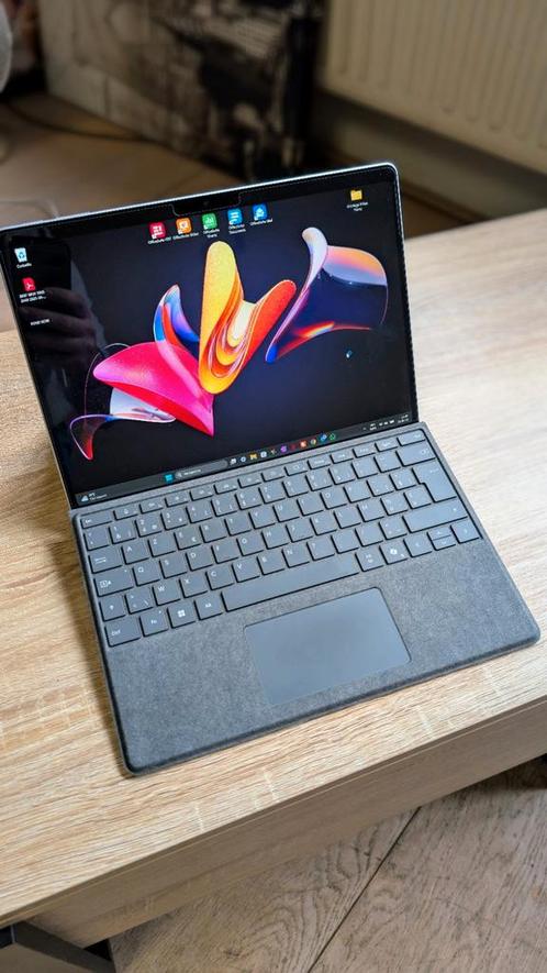 Surface Pro 10 (Entreprise), Computers en Software, Android Tablets, Zo goed als nieuw, Ophalen