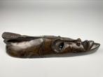 Masque de sculpture sur bois africain sculpture allongée, Enlèvement ou Envoi