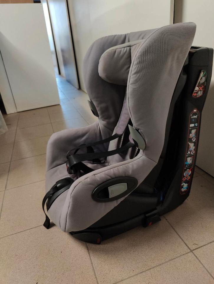 Maxi-Cosi axiss  9-18kg  (9m t.e.m. 4j), Kinderen en Baby's, Autostoeltjes, Gebruikt, Maxi-Cosi, 9 t/m 18 kg, Isofix, Verstelbare rugleuning