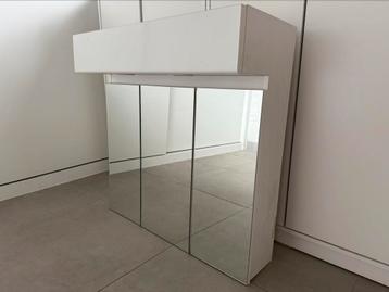 Badkamer spiegel kast 80x80x17 cm beschikbaar voor biedingen