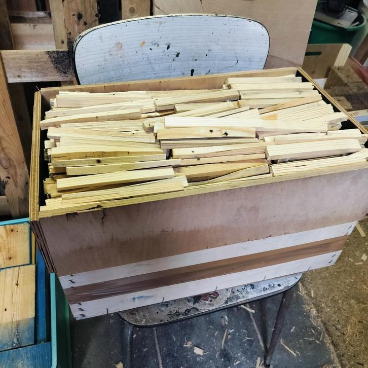 Aanmaakhoutjes, Tuin en Terras, Brandhout, Blokken, Overige houtsoorten, Minder dan 3 m³, Ophalen