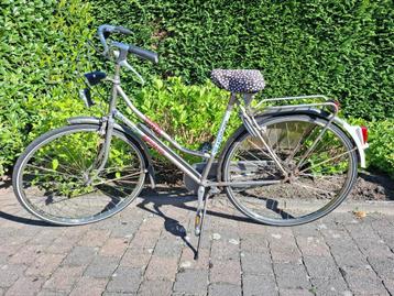 Damesfiets beschikbaar voor biedingen
