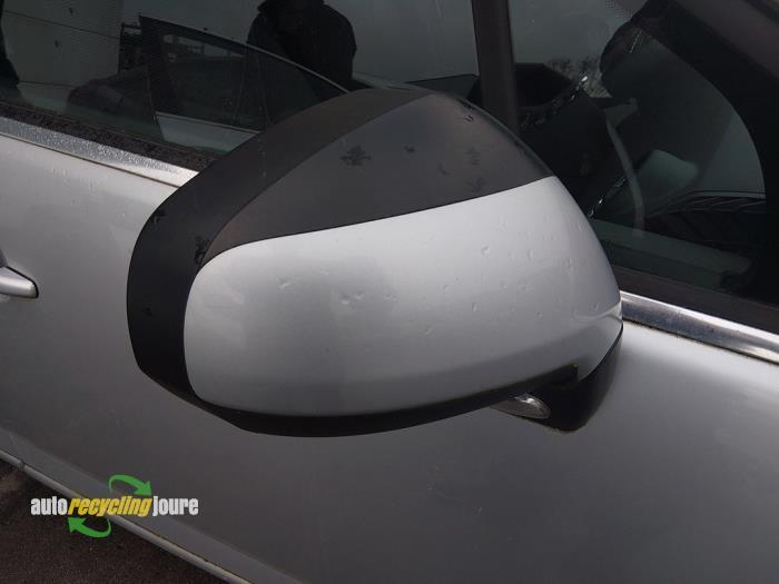 Buitenspiegel rechts van een Peugeot 5008, Auto-onderdelen, Spiegels, Peugeot, Gebruikt, 3 maanden garantie