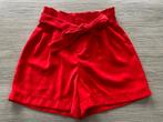 Short rouge - Uniquement - taille XS, Vêtements | Femmes, Culottes & Pantalons, Comme neuf, Courts, Taille 34 (XS) ou plus petite