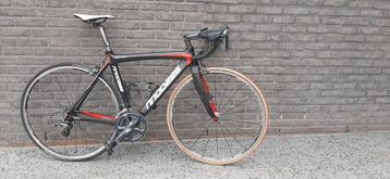 Te koop carbon racefiets merk moozes maat medium. beschikbaar voor biedingen