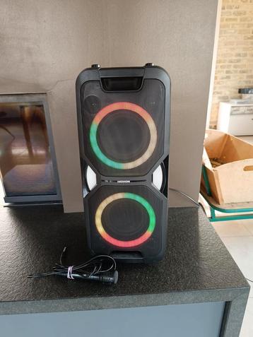 Box met micro beschikbaar voor biedingen