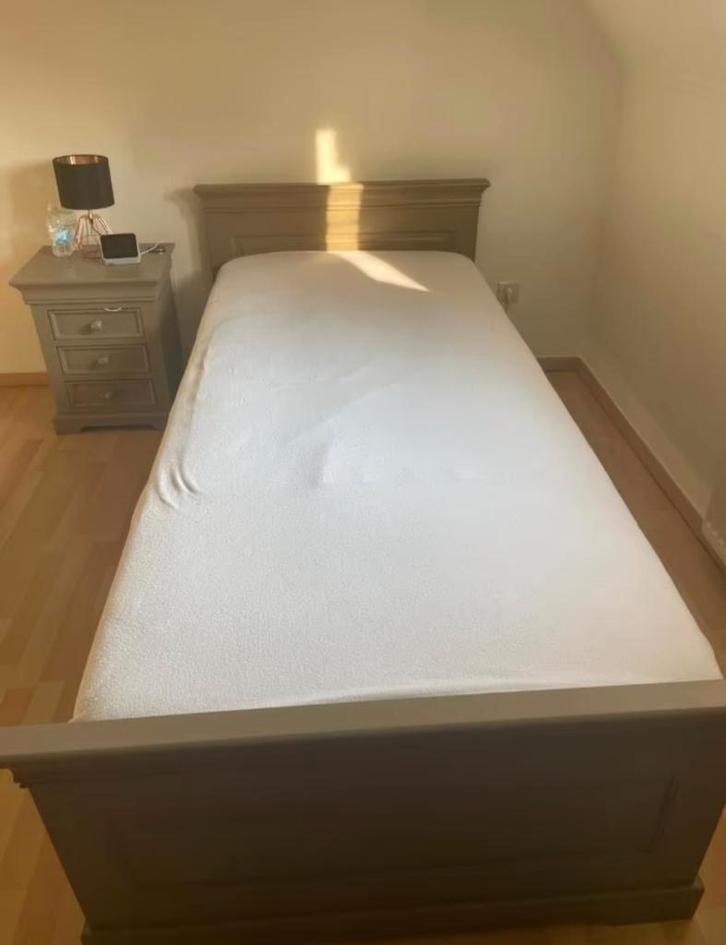 Bed + nachtkastje, Maison & Meubles, Chambre à coucher | Lits, Utilisé, Une personne, 90 cm, 200 cm, Bois, Autres couleurs, Enlèvement