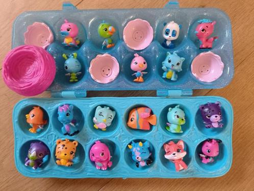 Hatchimals verzameling met 17 poppetjes figuren figuurtjes, Verzamelen, Poppetjes en Figuurtjes, Zo goed als nieuw, Ophalen