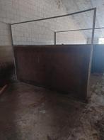 Stallen : 2x voorwand en 2x tussenwand